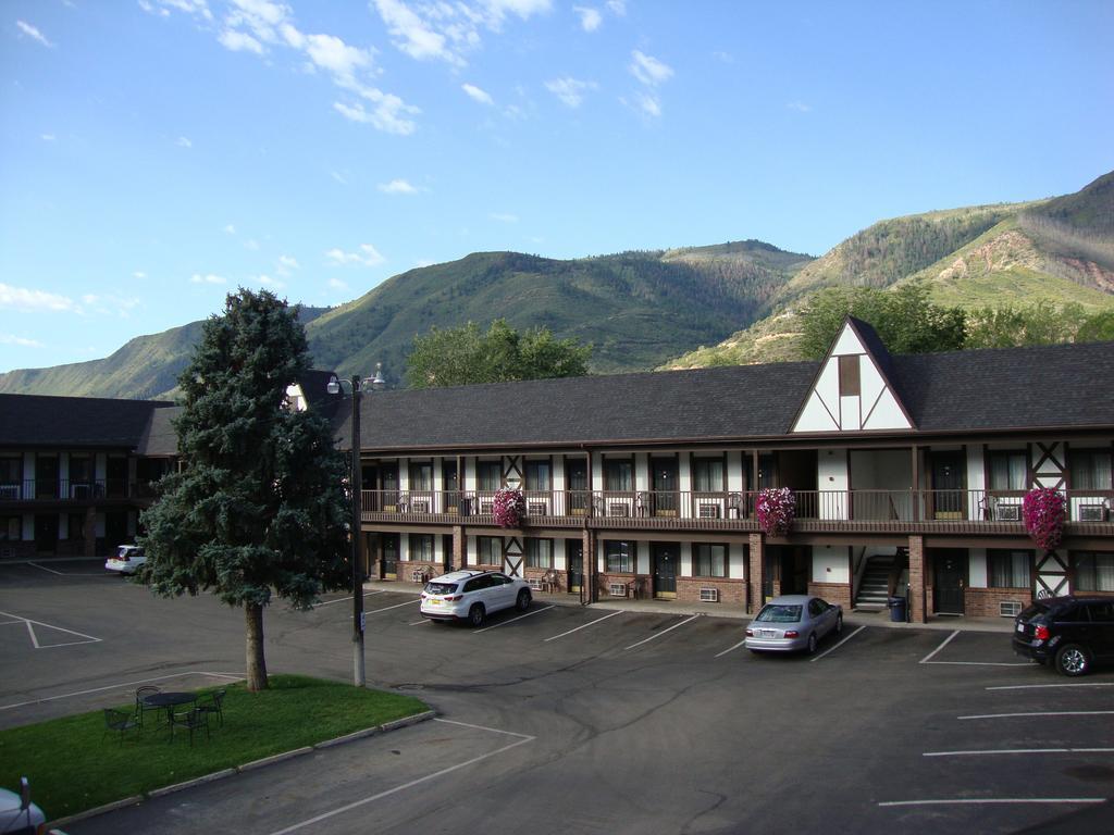 Silver Spruce Inn Glenwood Springs Exterior foto