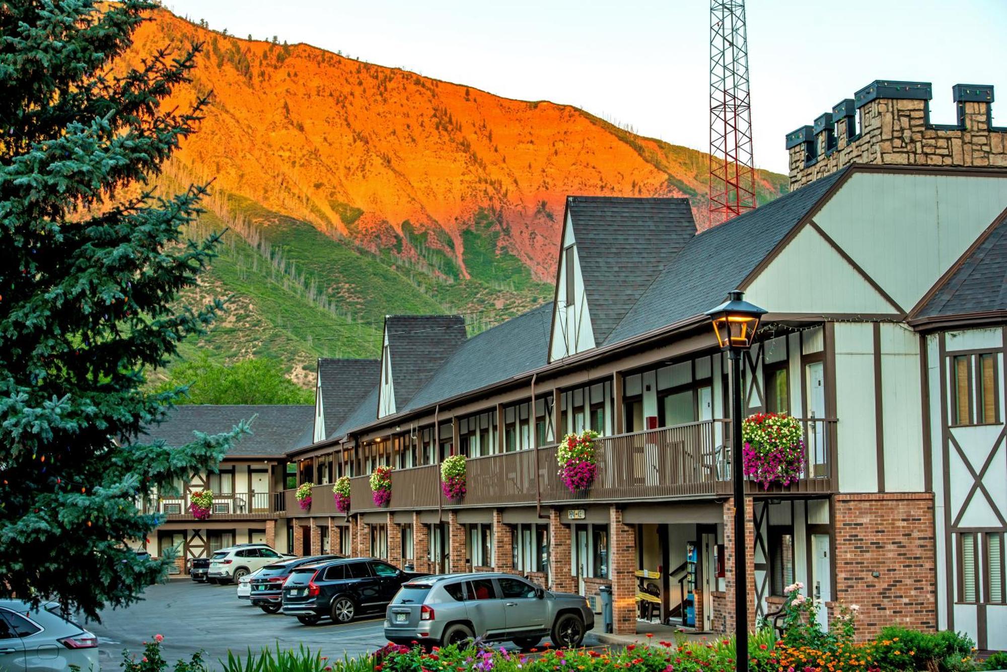 Silver Spruce Inn Glenwood Springs Exterior foto